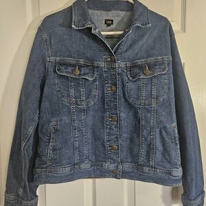 Lee Women's Large Wash Blue Stretch Denim Trucker Jacket Pockets
